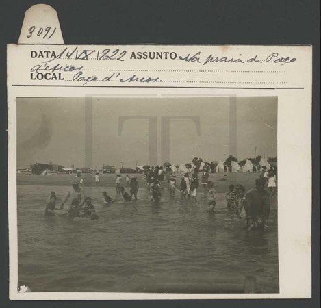 Na praia de Paço de Arcos