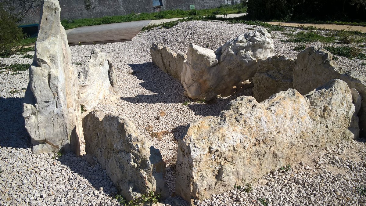 Anta do Carrascal (Agualva) 8.jpg