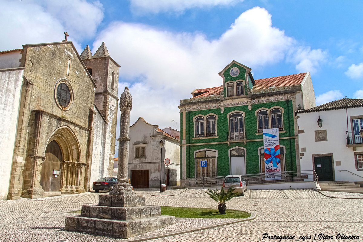 Atouguia da Baleia - Portugal (51290043665).jpg