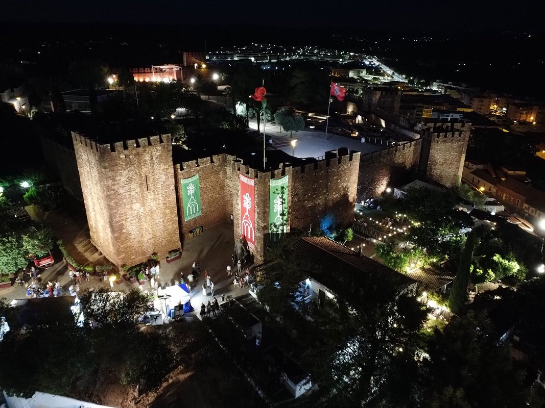 Castelo de Silves durante a Feira Medieval - Silves, Algarve, Portugal - 17.08.2024.jpg