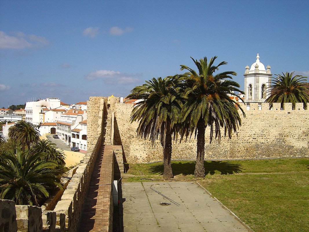 Castelo de Sines - Portugal (509262471).jpg