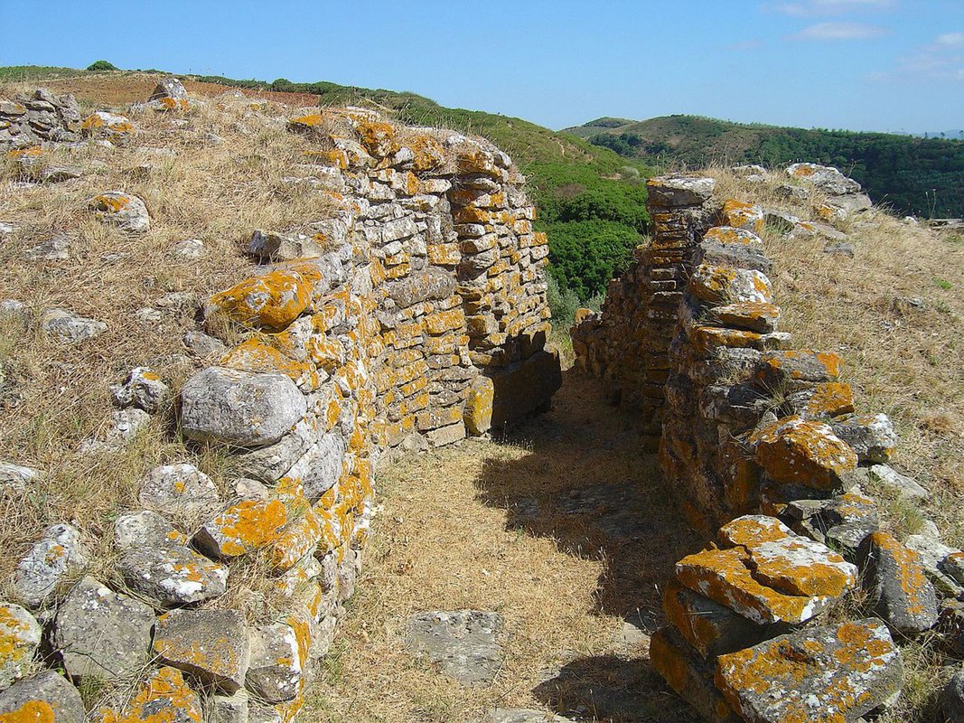 Castro do Zambujal - Portugal (84401566).jpg