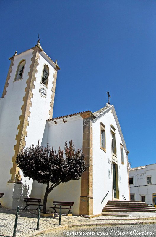 Igreja Matriz de Paderne - Portugal (5653073934).jpg