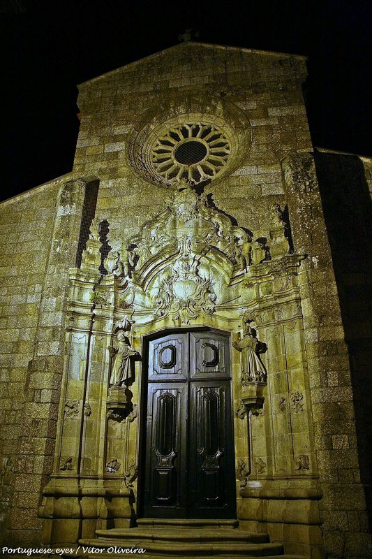 Igreja de São Domingos - Guimarães - Portugal (23674678258).jpg