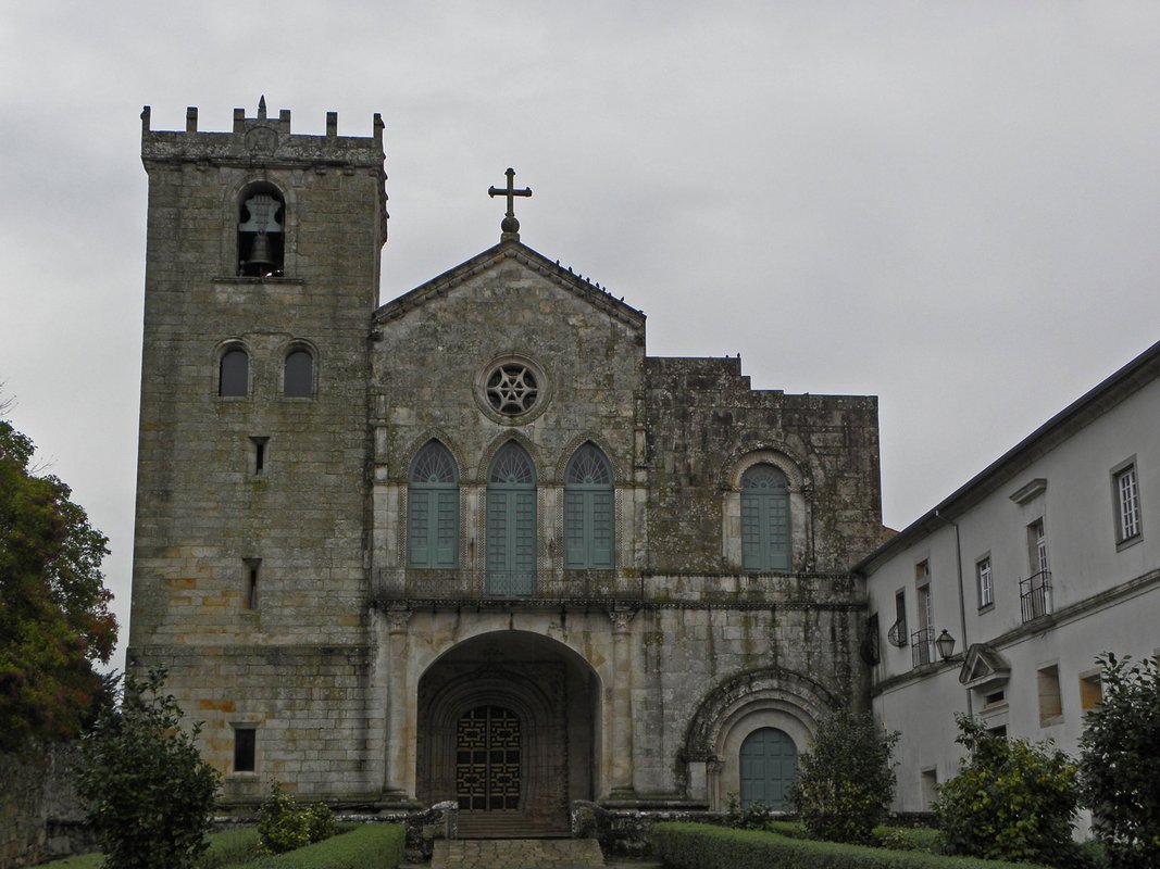 Igreja de Vilar de Frades (5210993349).jpg