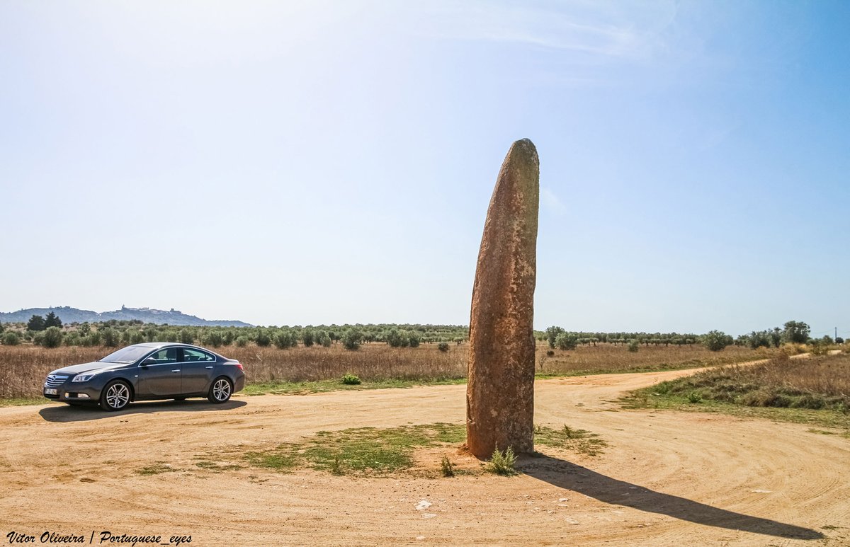 Menir do Outeiro - Portugal (52955644798).jpg