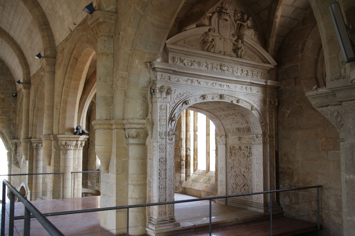 Mosteiro de Santa Clara-a-Velha 9a.jpg