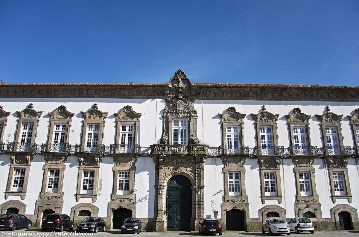 Paço Episcopal do Porto - Portugal (40273846800).jpg
