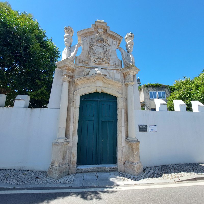 Vista frontal do Pórtico dos Pinas 04.jpg