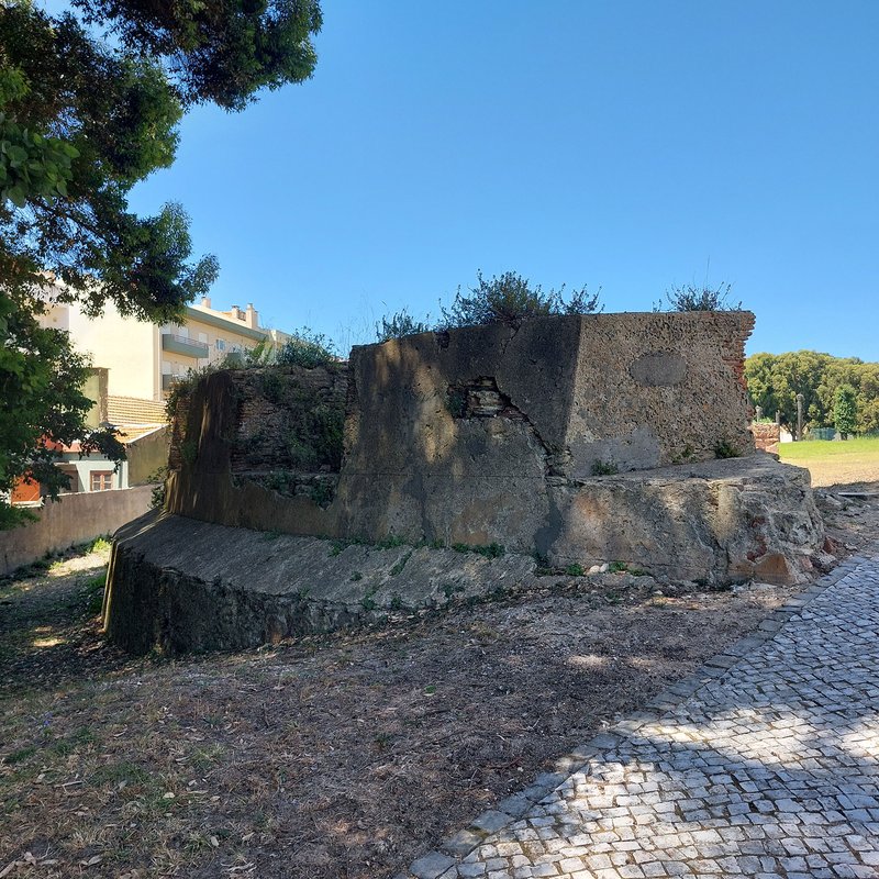 Vista para lado exterior do Fortim de Palheiros em Figueira da Foz, Portugal 01.jpg