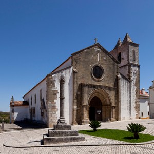 Igreja matriz de Atouguia da Baleia