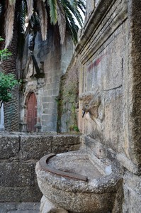 Capela do Leão e fonte monumental