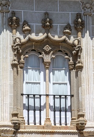 Casa de Garcia de Resende - Évora - Portugal (51714243713).jpg