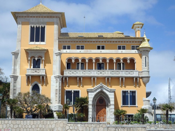 Cascais, coastal town (41800754525).jpg