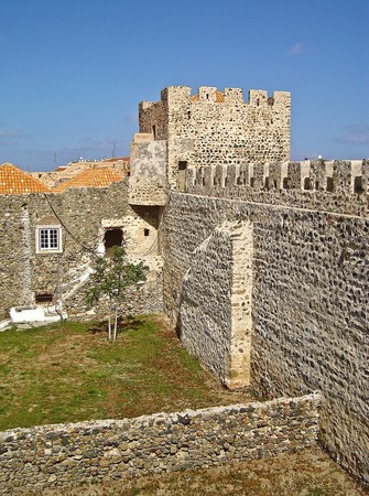 Castelo de Sines - Portugal (4216705143).jpg