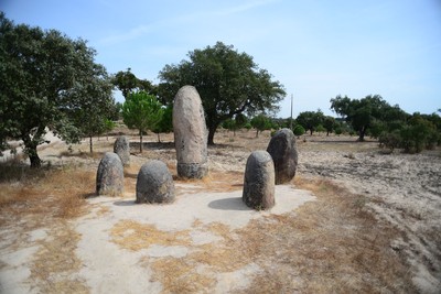 Cromeleque do Monte das Fontaínhas Velhas / Fontaínhas 1 Mora