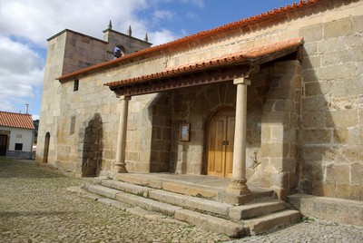 Igreja matriz de Escarigo