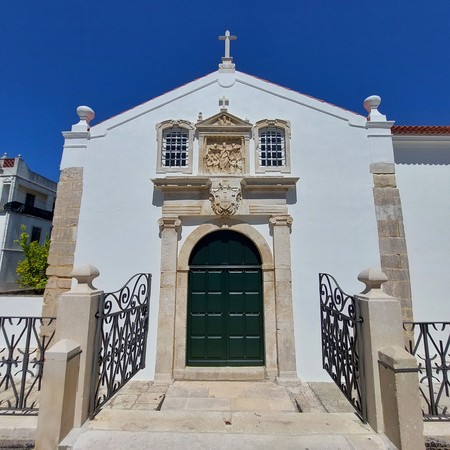 Fachada principal da Capela da Misericórdia de Montemor-o-Velho 04.jpg