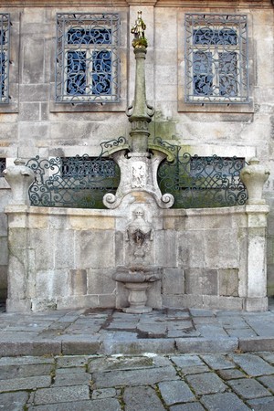 Fontanário do Largo da Sé 1660.jpg