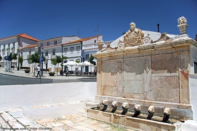 Fonte das Bicas, também denominada Fonte Monumental da Praça Alandroal
