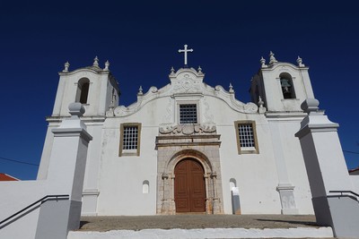 Igreja matriz de Estômbar