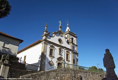 Igreja matriz de Santiago de Besteiros