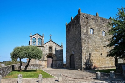 Igreja e Torre de Manhente