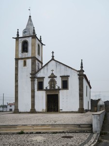 Igreja da Trofa, compreendendo os túmulos dos Lemos