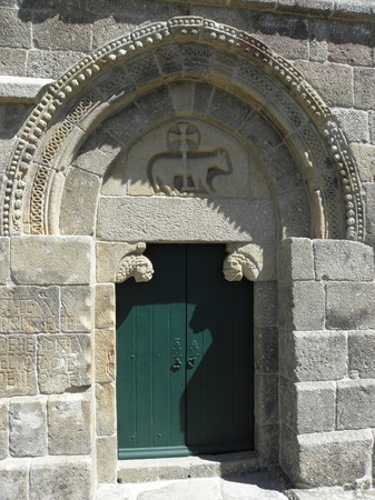 Igreja de Bravães, Ponte da Barca (4978619885).jpg