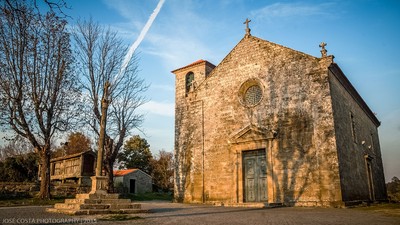 Capela-mor da Igreja de Longos Vales
