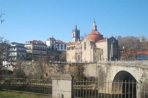Igreja de São Gonçalo (Amarante) (15872511534).jpg