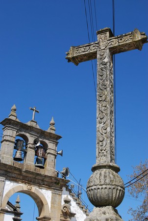 Igreja de São Vincente da Galafura, campanário e cruzeiro 1.jpg