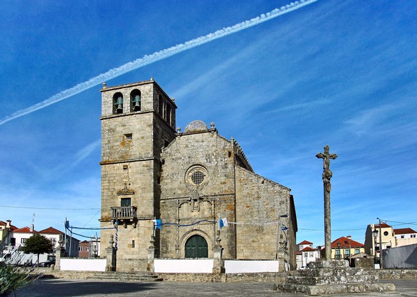 Igreja de Santa Maria - Azurara - Portugal (39065847790).jpg