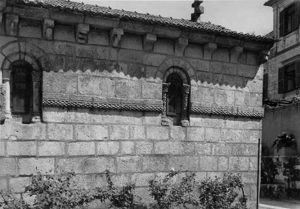 Igreja de Santa Marinha de Águas Santas, Maia, Portugal (3596925781).jpg