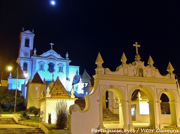 Igreja de Santo António dos Olivais - Coimbra - Portugal (16643131401).jpg