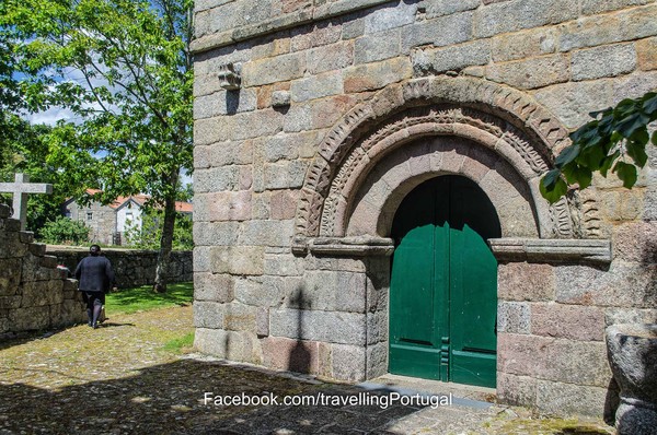 Igreja románica de São Vicente de Chã, Montalegre.jpg