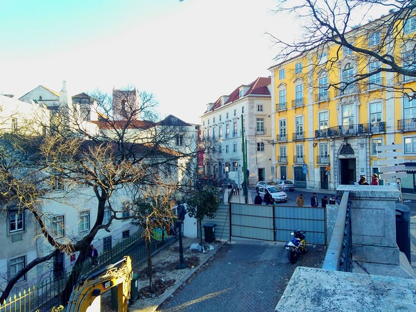 Lisboa, Portugal (40934820032).jpg