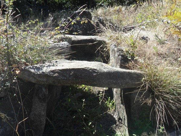 Monumento megalítico de Chão Redondo 2.jpg