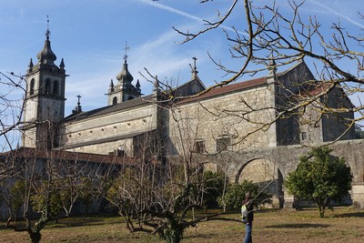 Mosteiro de Santo André de Rendufe