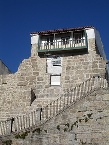 Edifício nas muralhas do castelo