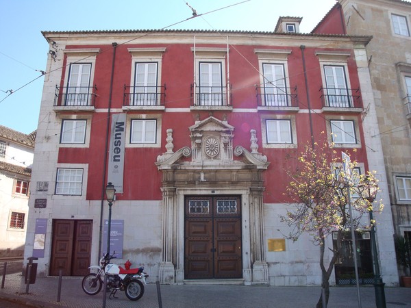 Museu Artes Decorativas.jpg