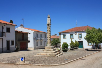 Pelourinho de Algoso