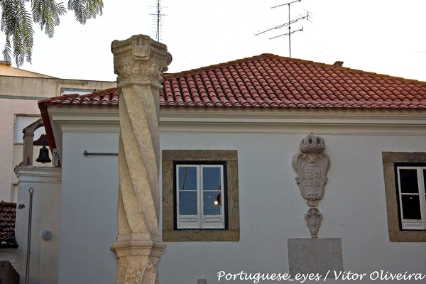 Pelourinho de Alverca do Ribatejo - Portugal (6834952723).jpg