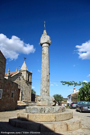 Pelourinho de Idanha-a-Velha - Portugal (15159694713).jpg