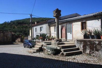 Pelourinho de Rebordãos