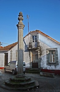 Pelourinho de São Miguel do Outeiro
