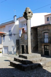 Pelourinho de Santa Marinha