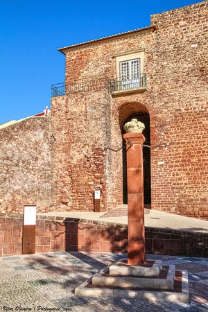 Pelourinho de Silves - Portugal (52091911746).jpg