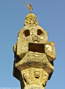 Pelourinho de Vila Cova à Coelheira