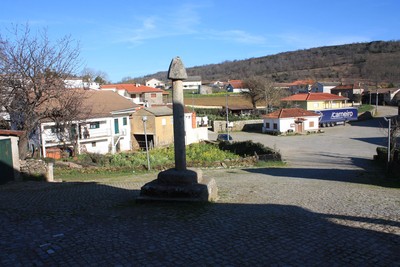 Pelourinho de Vila Franca de Lampaças